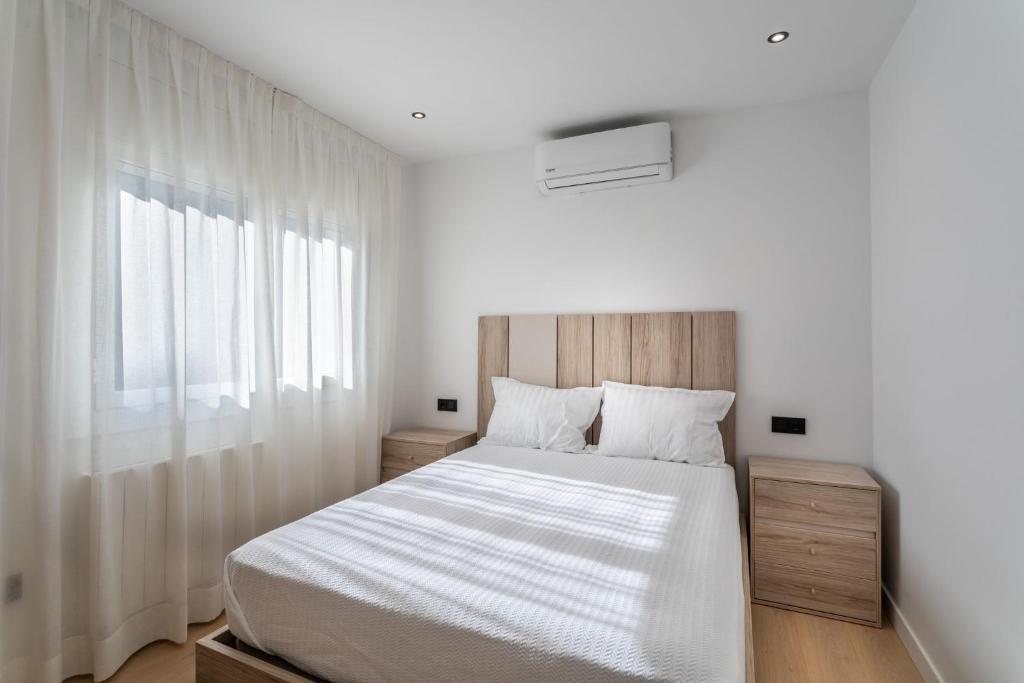 Charming 1-Bedroom Apartment with Pool in Lloret de Mar - 5