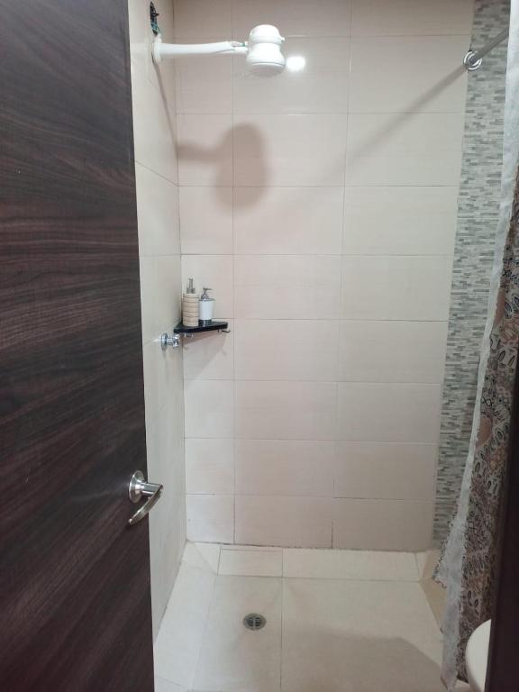 Departamento de 2 dormitorios en la Victoria, cerca de las Universidades con garaje gratis - 2
