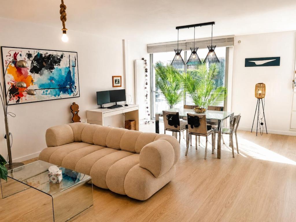 80 m2 Paris 14 - 3 bedrooms - air conditioning - 1