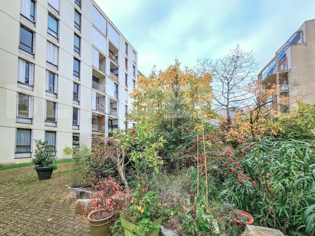 80 m2 Paris 14 - 3 bedrooms - air conditioning - 4
