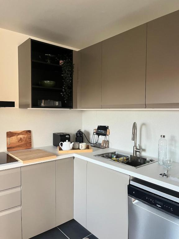 Beautiful 4-room apartment with Seine view - 4