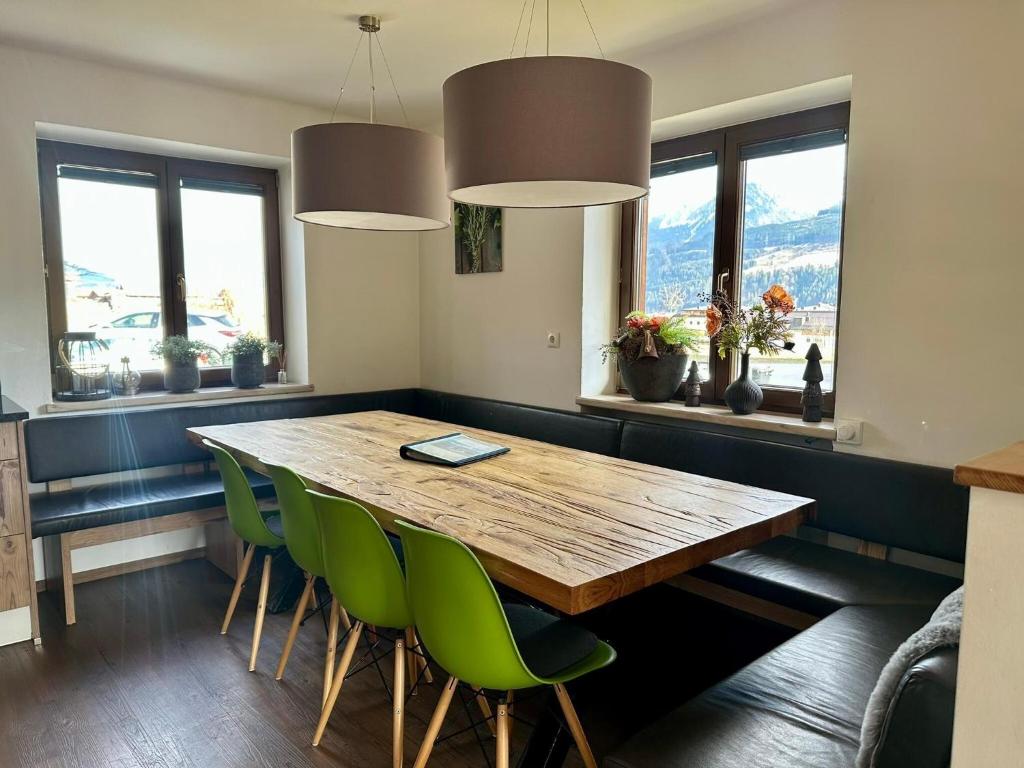 Chalet with Mountain View - 3