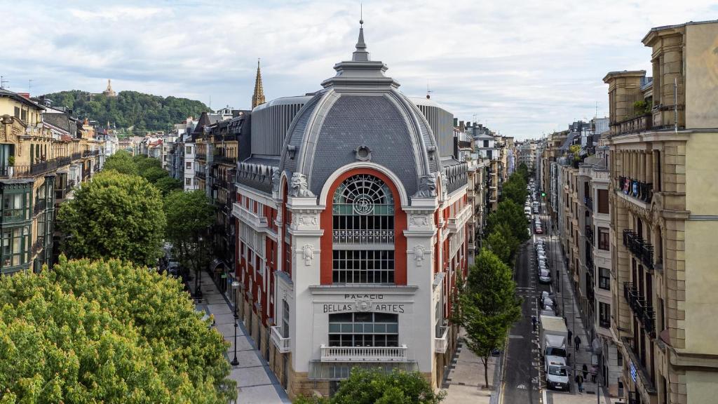 Hotel Palacio Bellas Artes San Sebastian, Curio Collection by Hilton - 2