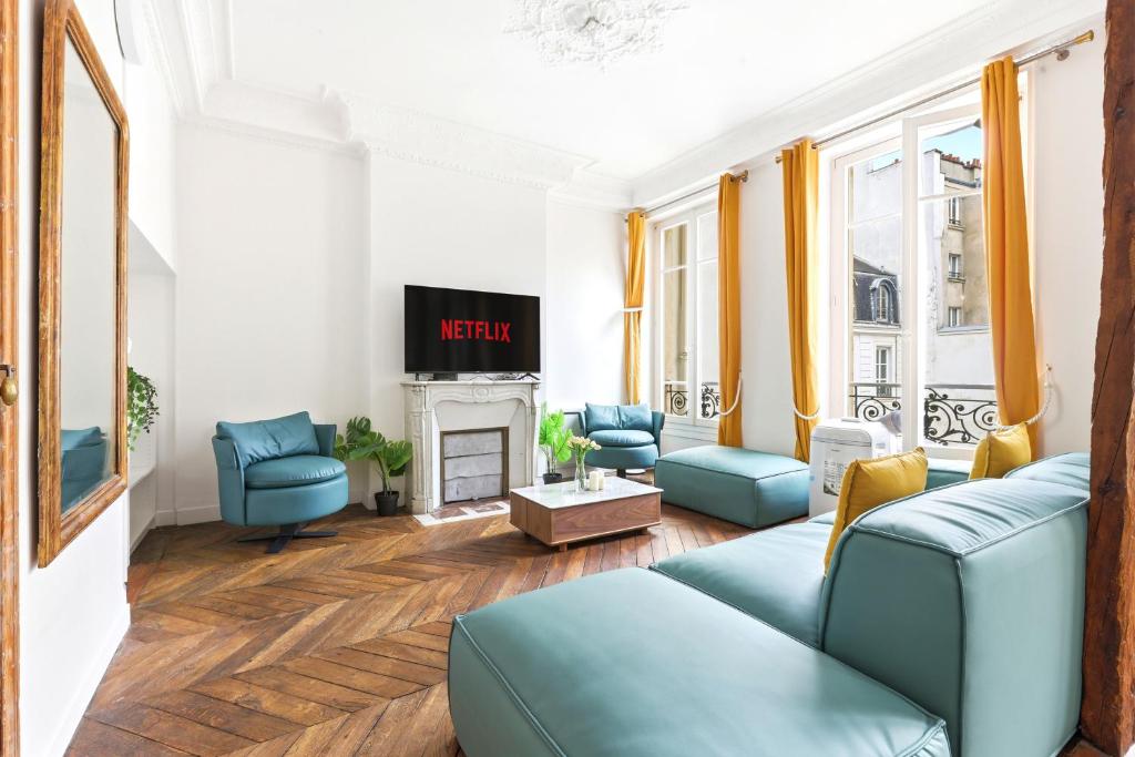 Central Paris 2-Bedroom Apartment with Netflix - 1