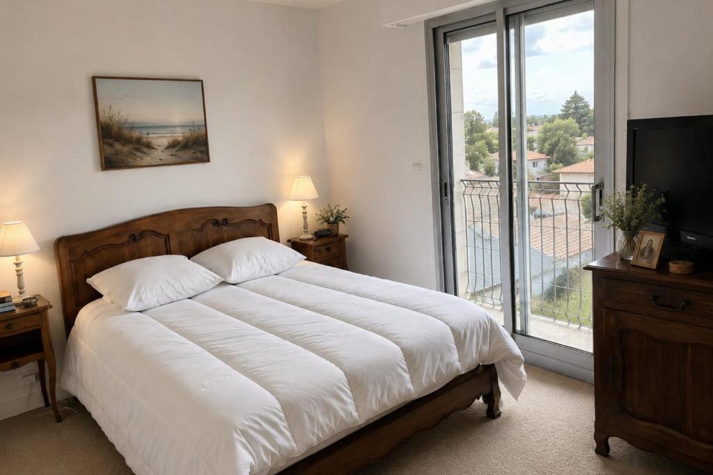 Sea & Pines Apt with Terrace - 3
