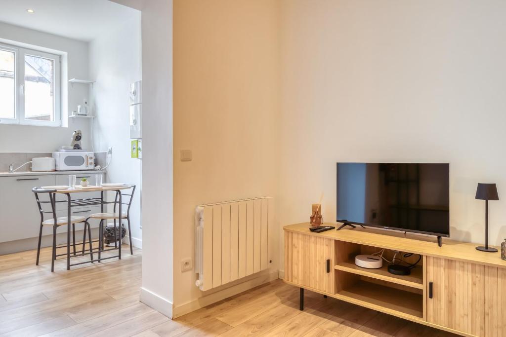 Bienvenue chez Brousse studio rénové proche quais et préfecture - 2