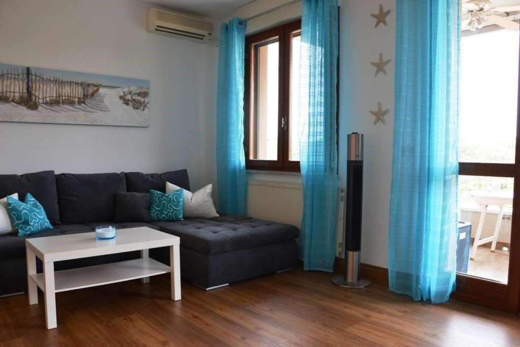 Inviting apartment with pool near the beach - 3
