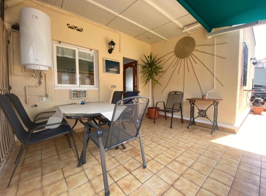 Piso Familiar con terraza privada - 1