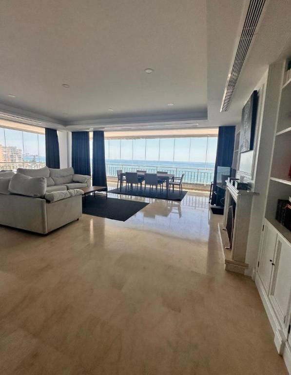 Luxury Beachfront Bright & Spacious by TuriVida - 5