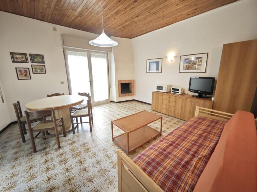 Peaceful villa with a beautiful garden in Lignano - 1