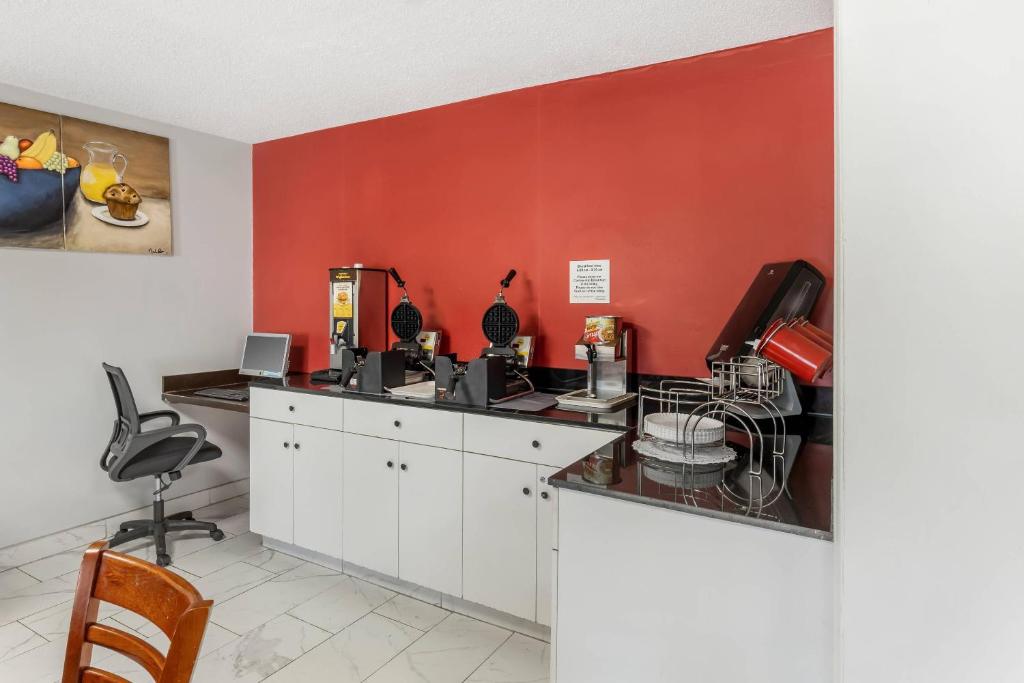 Food and beverages, Econo Lodge Research Triangle Park in Durham (NC)