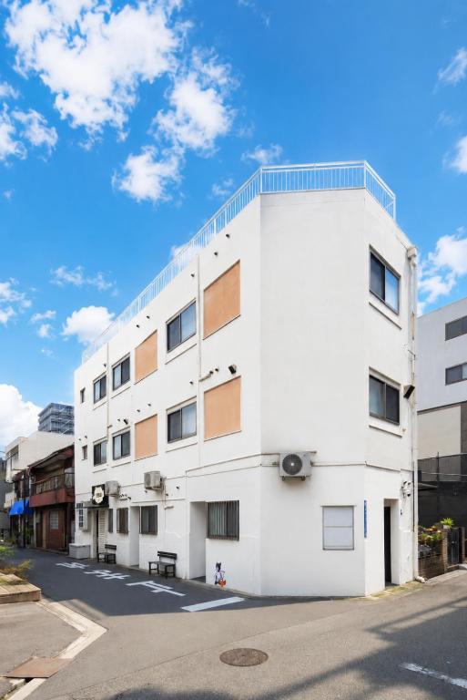 Namba 5min by subway OYASUMI Manga HOTEL 24 hours Self-check-in Japanese-Style hotel