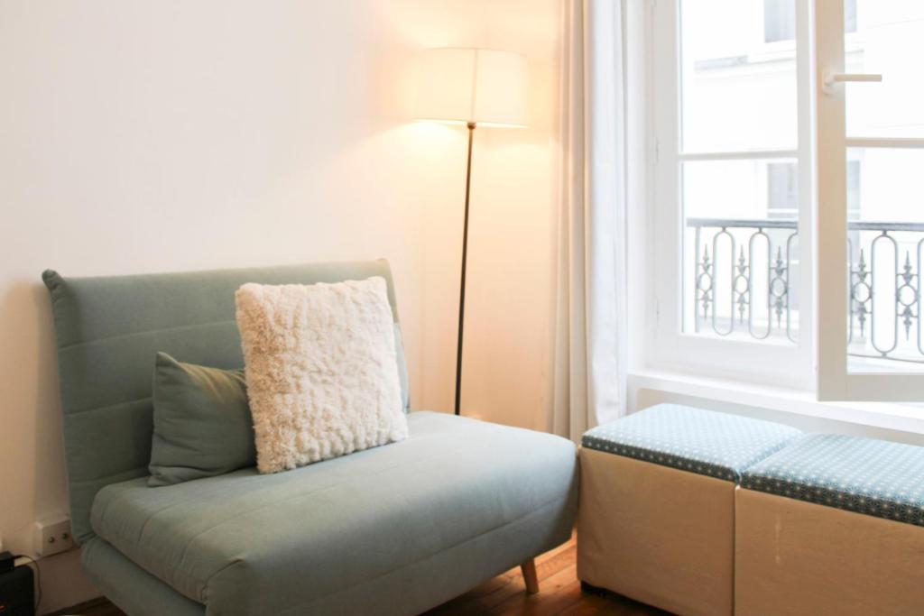 Charming Latin Quarter Apartment - 5