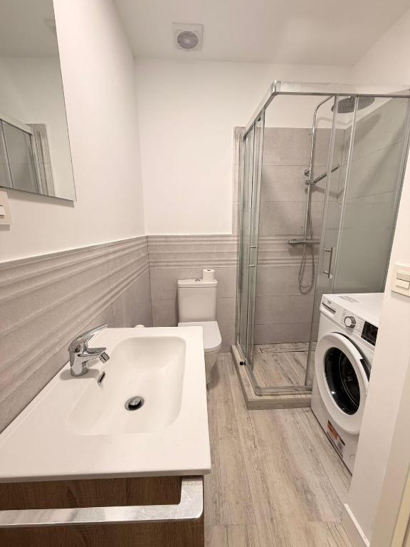 5'walk to plaza Mayor, 2 bedroom 1 sofa bed - 5