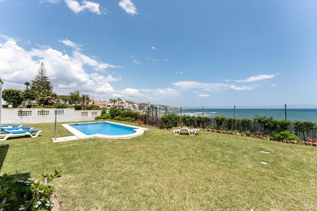 Villa with private pool and direct access to the beach - 4