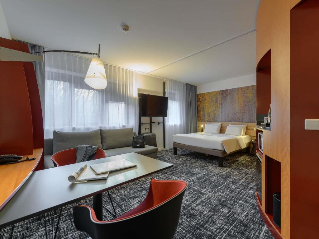 Novotel Suites München Parkstadt Schwabing - 1