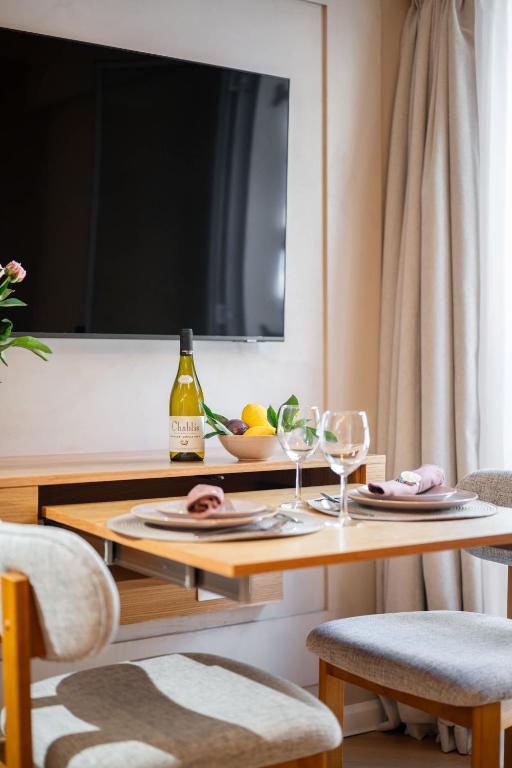 Maison Elia, Boutique Studio 1 Min Beach & Old Town - 2