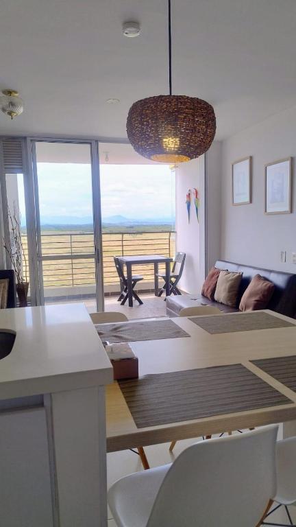 Espectacular Apartamento en Ricaurte - 1