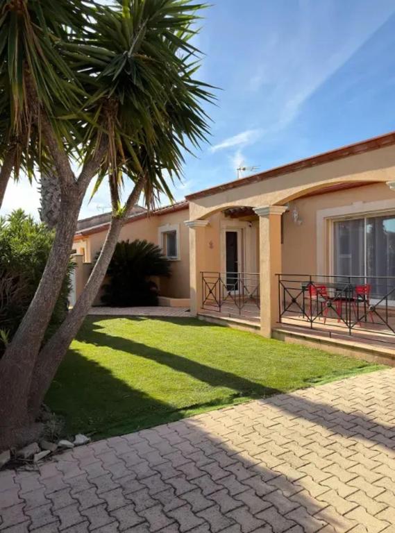 Coquette maison près de Le Grau-du-Roi avec terrasse - 1