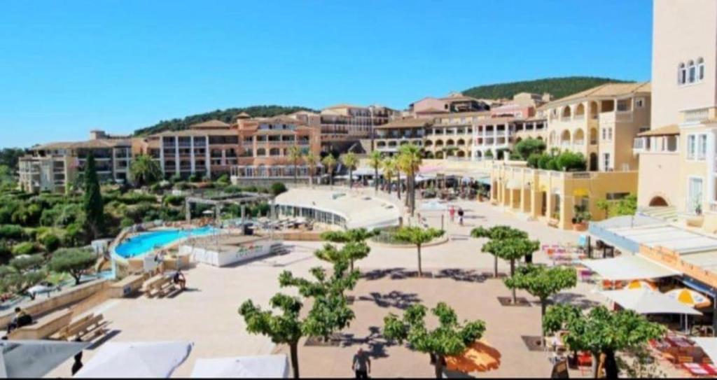Cocon dans le village cap esterel - 5