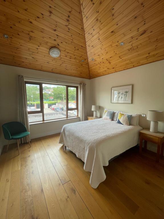 Crawford House - ScholarLee Living Apartments