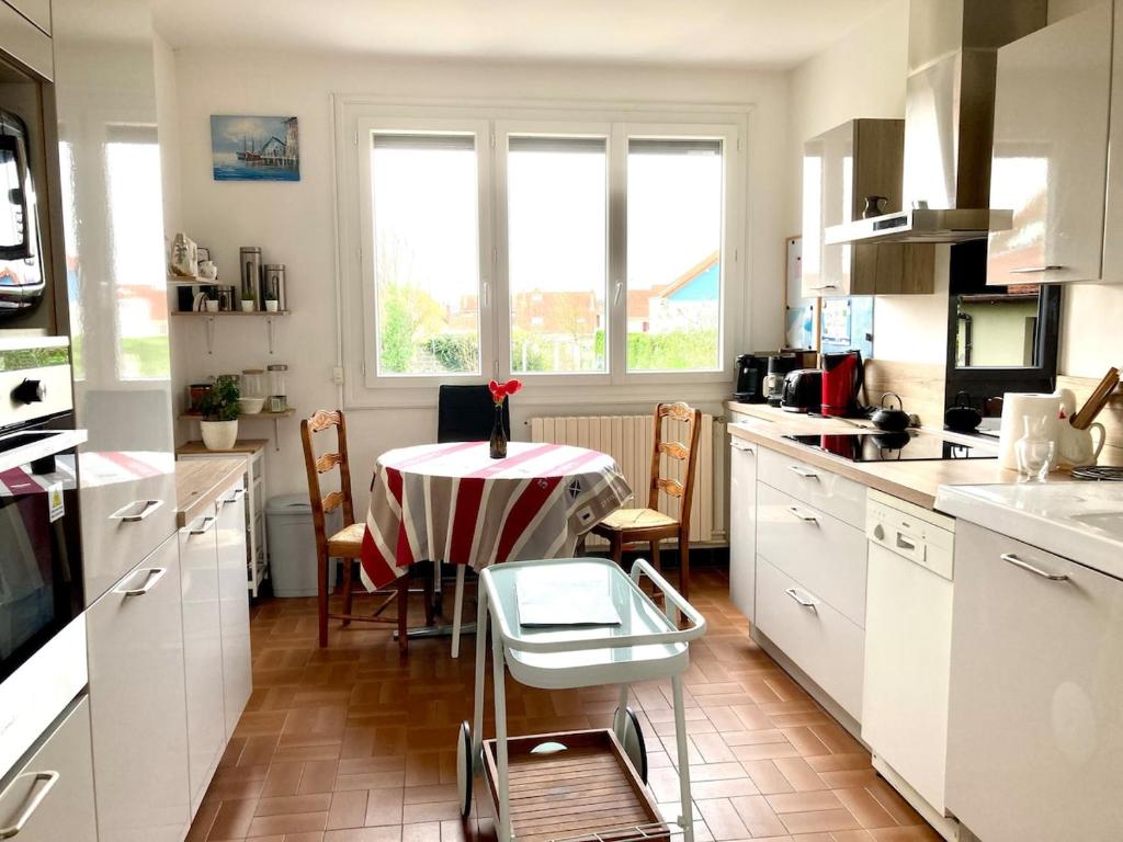 House for 6 people with large enclosed garden facing south - 3