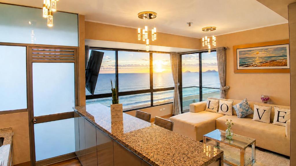 "Oceanfront 3BR, Home Office, Pool, Gym, Sauna, BBQ, Fast Wifi, Play area and Free Parking" - 1