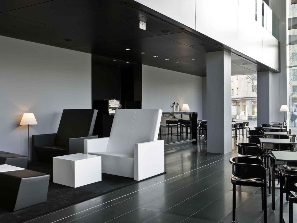 Bar/lounge