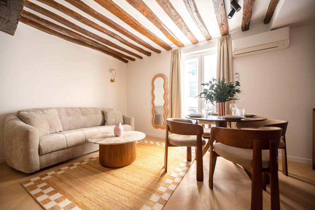 Chic Apartment in Paris Center - with AC - 3