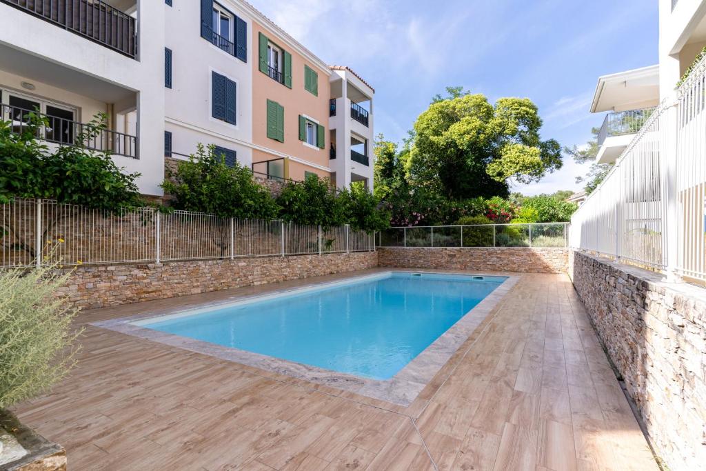Escale Calistea : tout confort avec piscine clim - 4