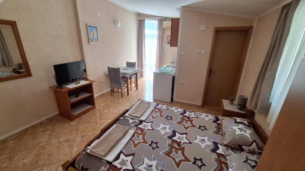 Ivanovic Family Studio Apartments - 5