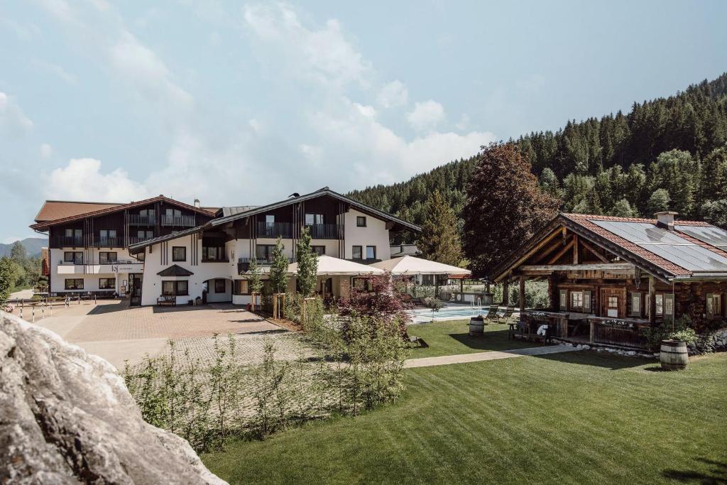 Hotel loj - our kind of place - 5