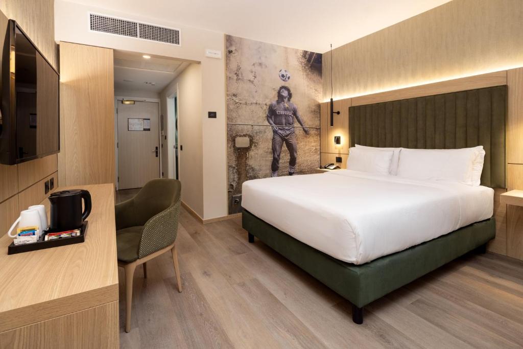 Holiday Inn Naples by IHG - 4