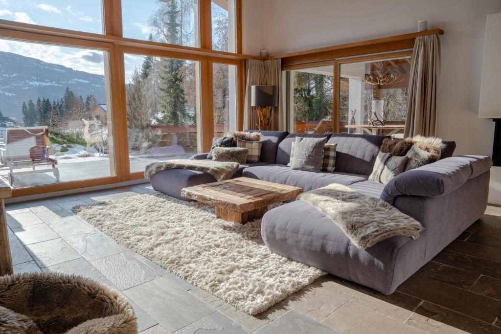Luxury Chalet in Laax with Stunning Views - 2