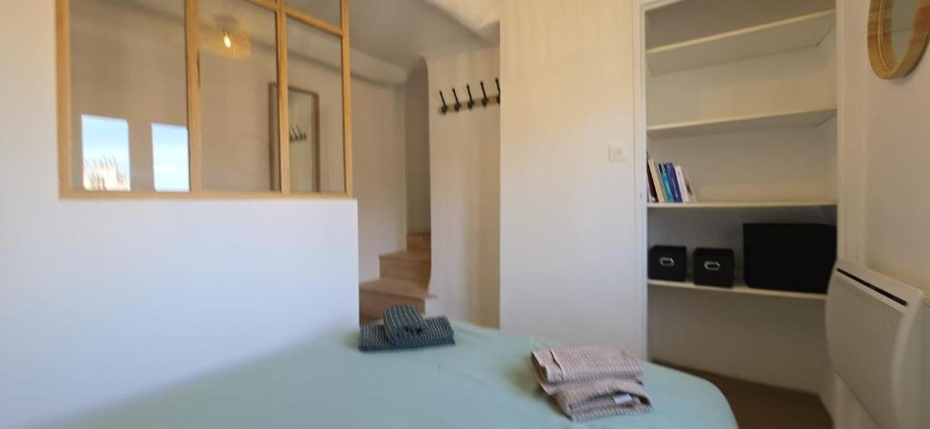 Renovate appartement, city center, AC - 3