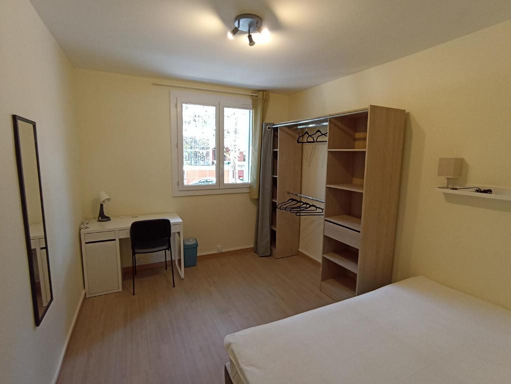 T4 fonctionnel - 3 chambres indépendantes - Idéal équipes pro, groupes et familles - Parking gratuit - 4