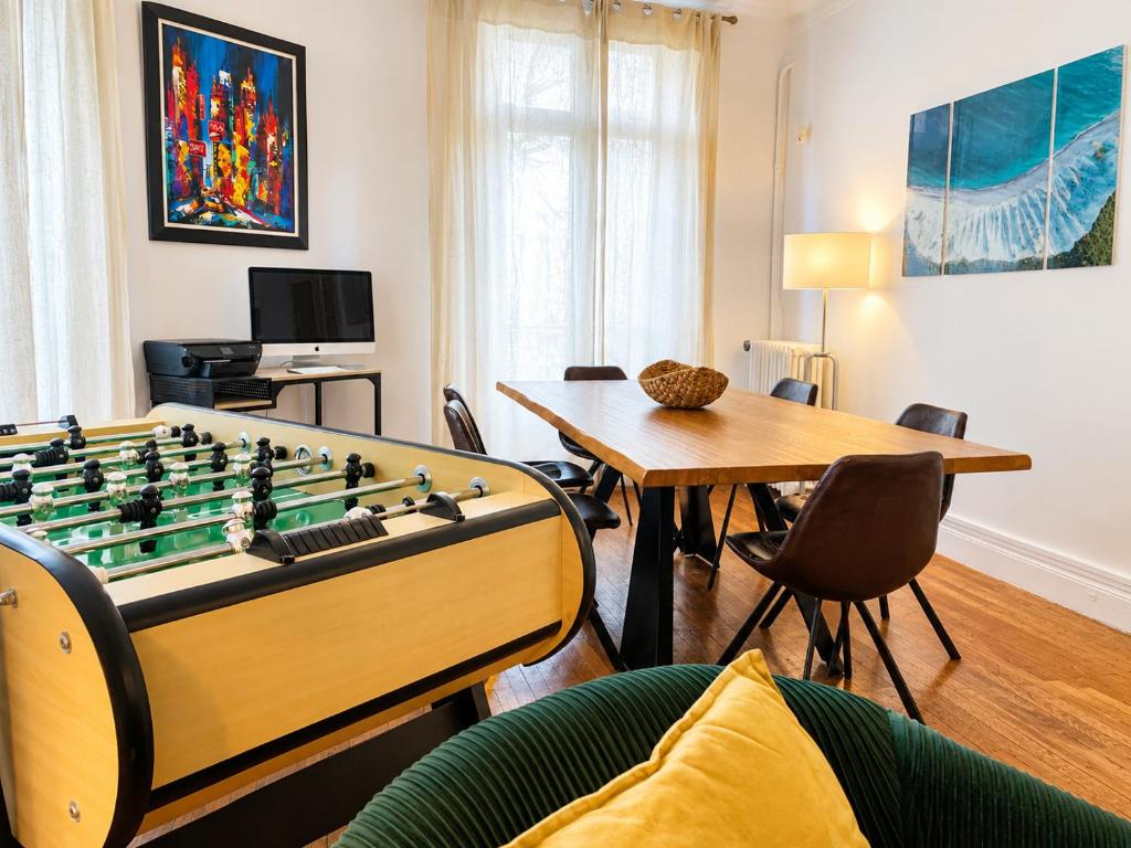 Bourgeois 3BR - terrace, walk to Croisette and Palais - 2