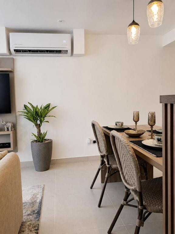 Mediterranean Coastal Suite, Sea View & Pool - 2
