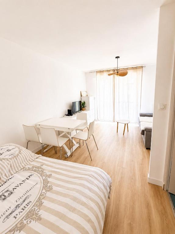STUDIO 4 COUCHAGES - À 2 min de la plage à pied - Parking et linge en option - 3
