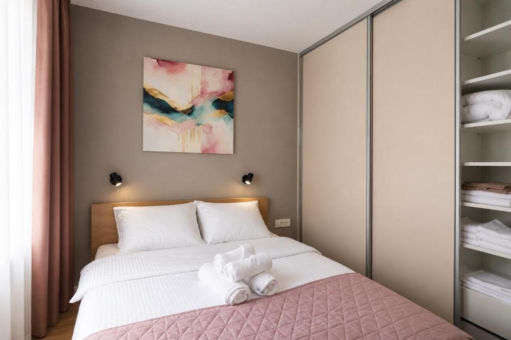 Urban Getaway Sarajevo with Free Parking - 3