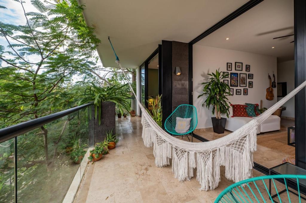 2B Bohemian Condo Great Location, Rooftop Gym - 2