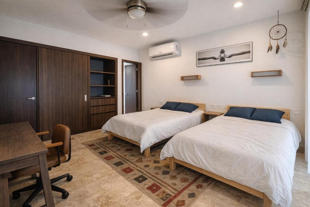 2B Bohemian Condo Great Location, Rooftop Gym - 4