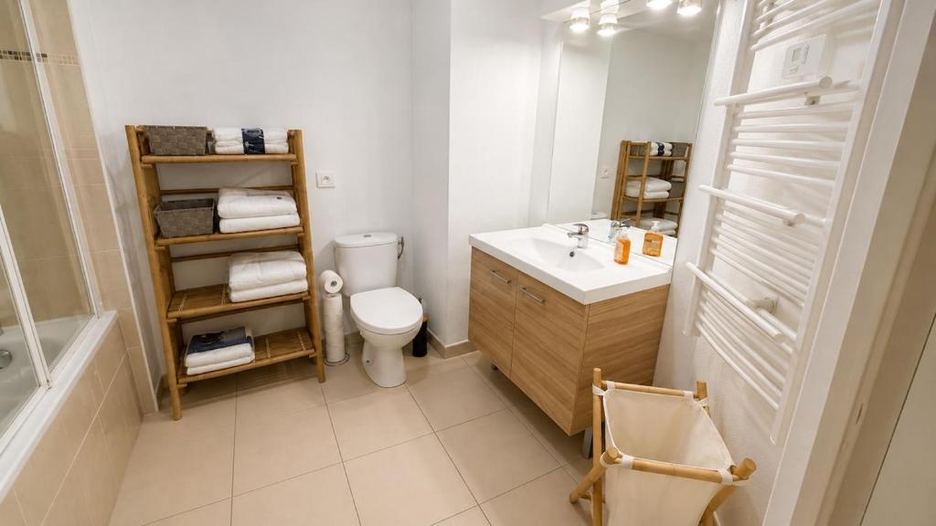 Golfe de Saint-Tropez - 2-Bedroom Apartment with Terrace Cogolin - 2