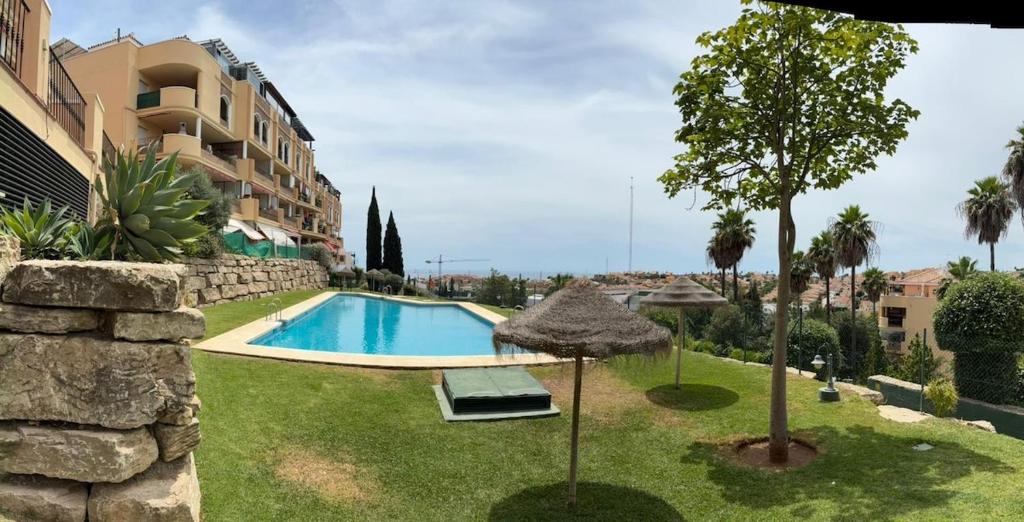 A spacious apartment with an ocean view - 1