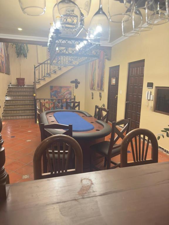 Colonial Mansion - Groups -Pool, Theater, Gym and more - 2