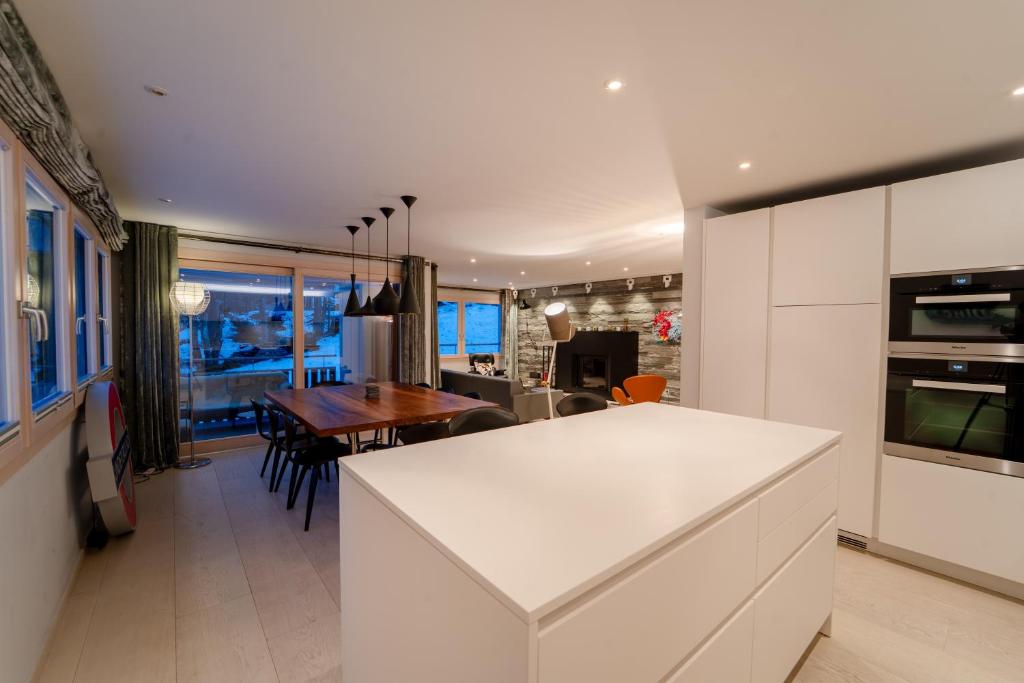 Private luxury 4 bedroom apartment in Flims Waldhaus - 5