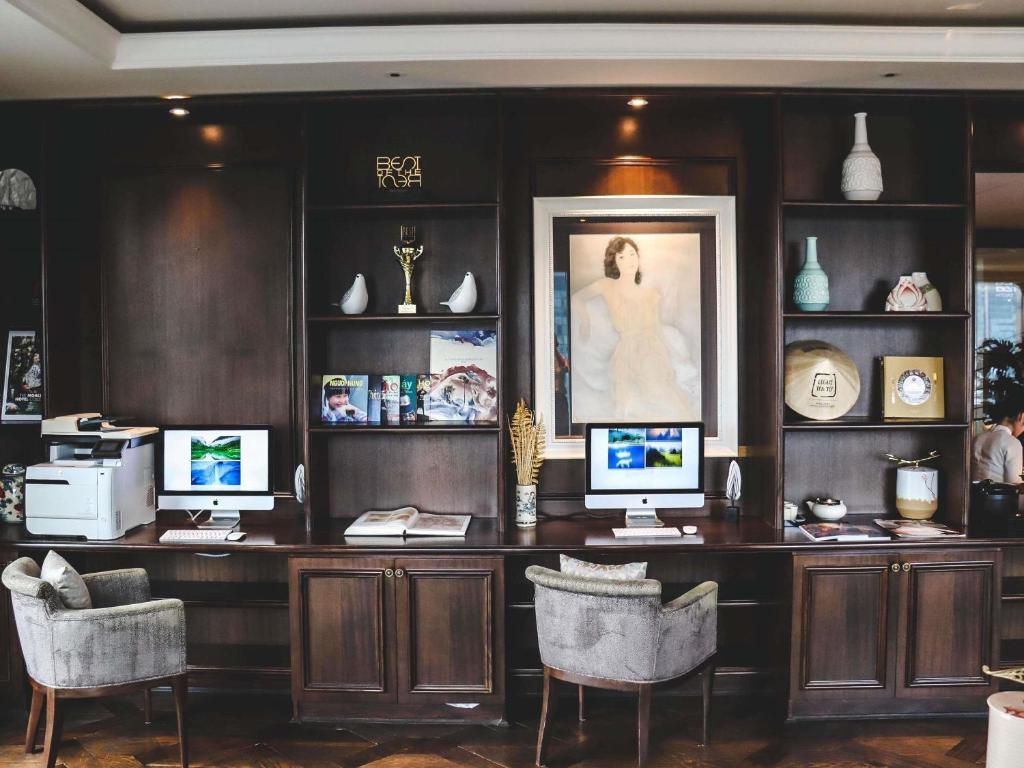 Business center