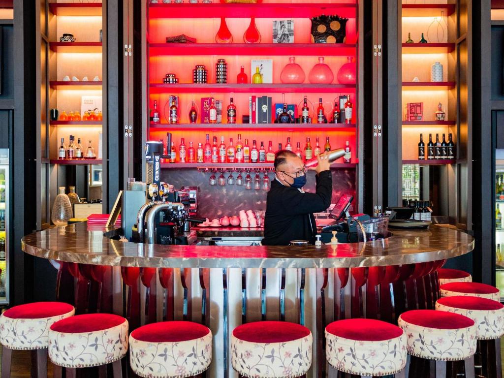 Bar/lounge