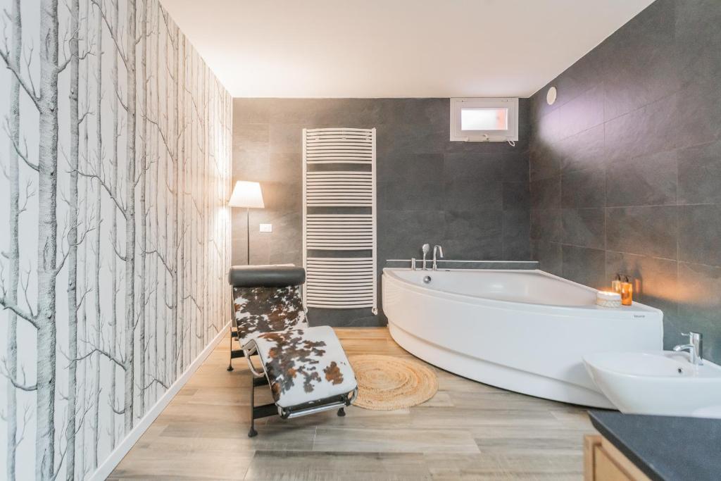Villa Casa Pini by Rent All Como - 5
