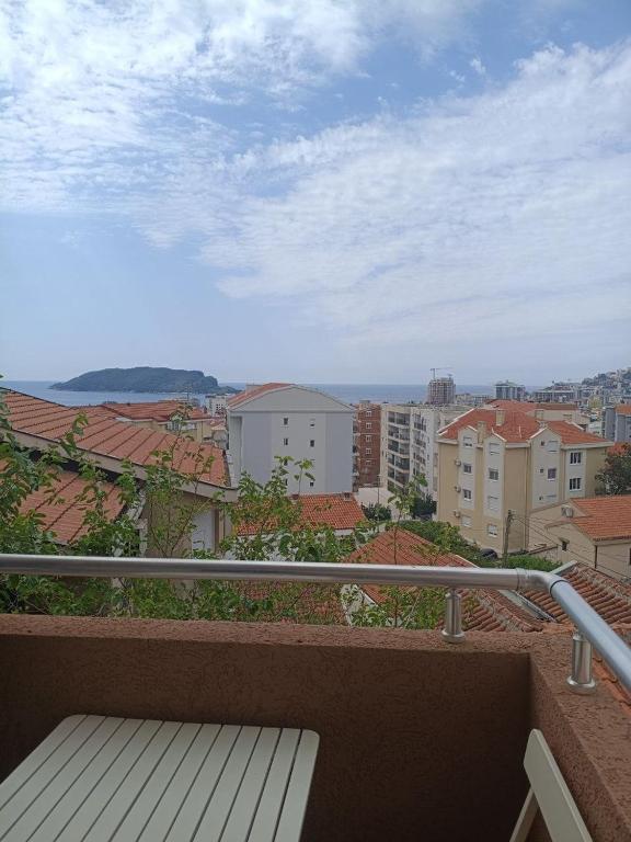 Cozy Family Apt Scenic Sea, Mountain, Budva View - 3